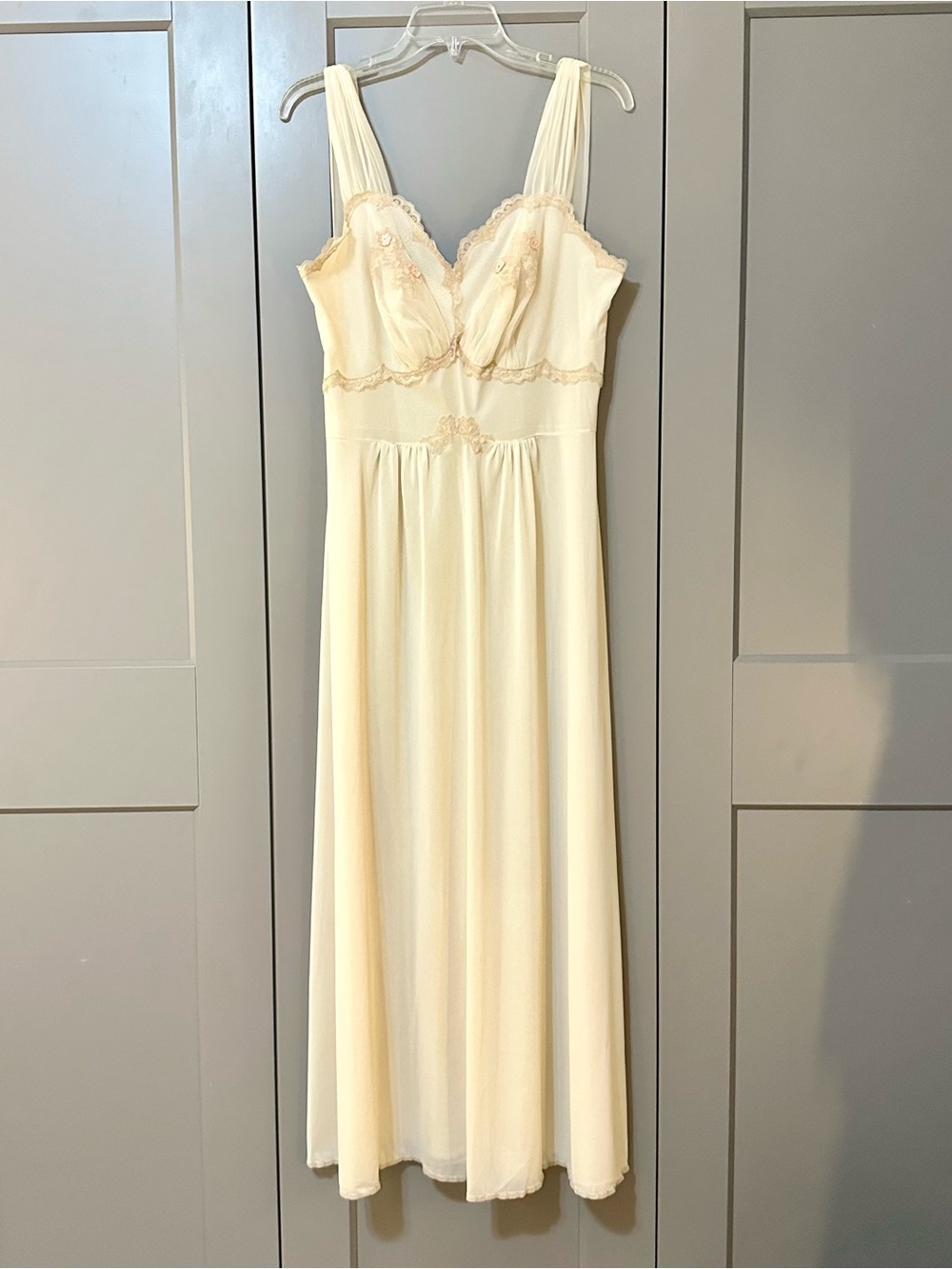 Vintage 1960s Artemis Maxi Nightgown Floral Lace Appliqué Chiffon Cream Sz Large